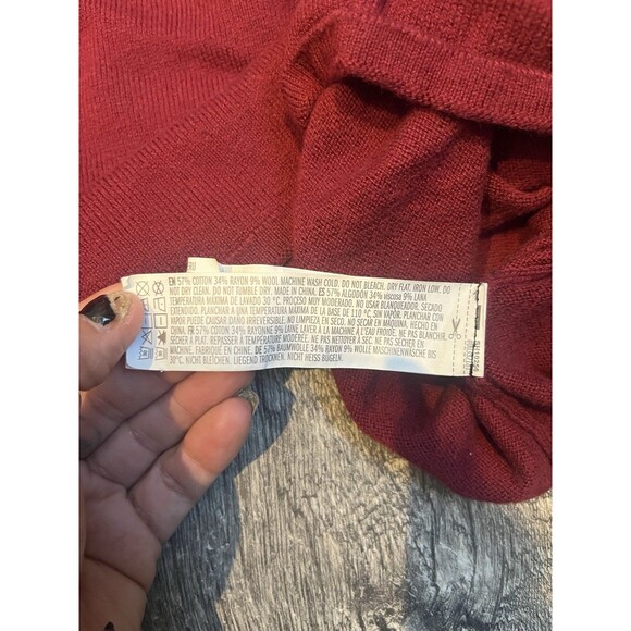 Forever 21 Mens Sweater Size Medium Long Sleeves Crew Neck Solid Plain Maroon - Picture 3 of 3